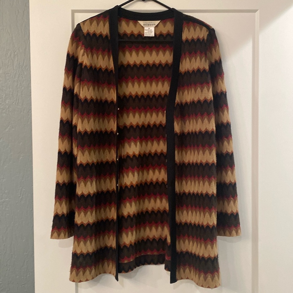 Misook Women Chevron Stripe Cardigan (Tan & Brown) Size Medium with Gold Clasps